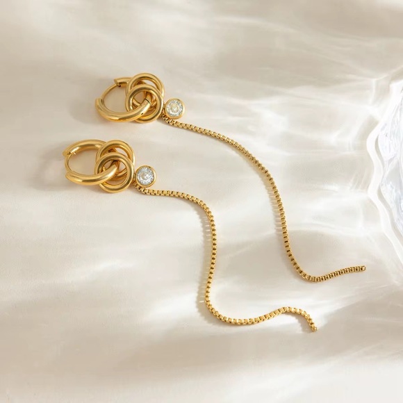 18K Gold Plated Chain Tassel Earrings - Picture 4 of 8